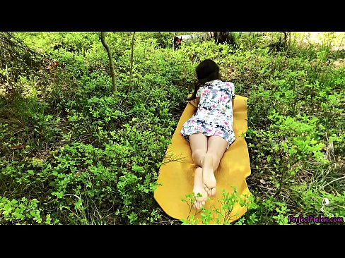 ❤️ Tinder تي اجنبي منهنجي بلي کي مشت زنی ڪري ٿو ۽ جنگل ۾ شوق سان چوندو آهي ❤️❌  ️❤